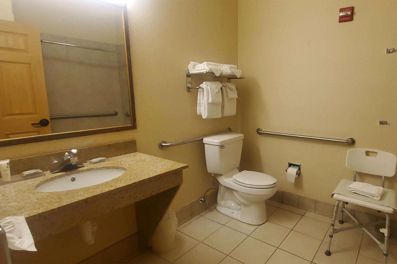 Wingate By Wyndham Youngstown - Austintown ภายนอก รูปภาพ