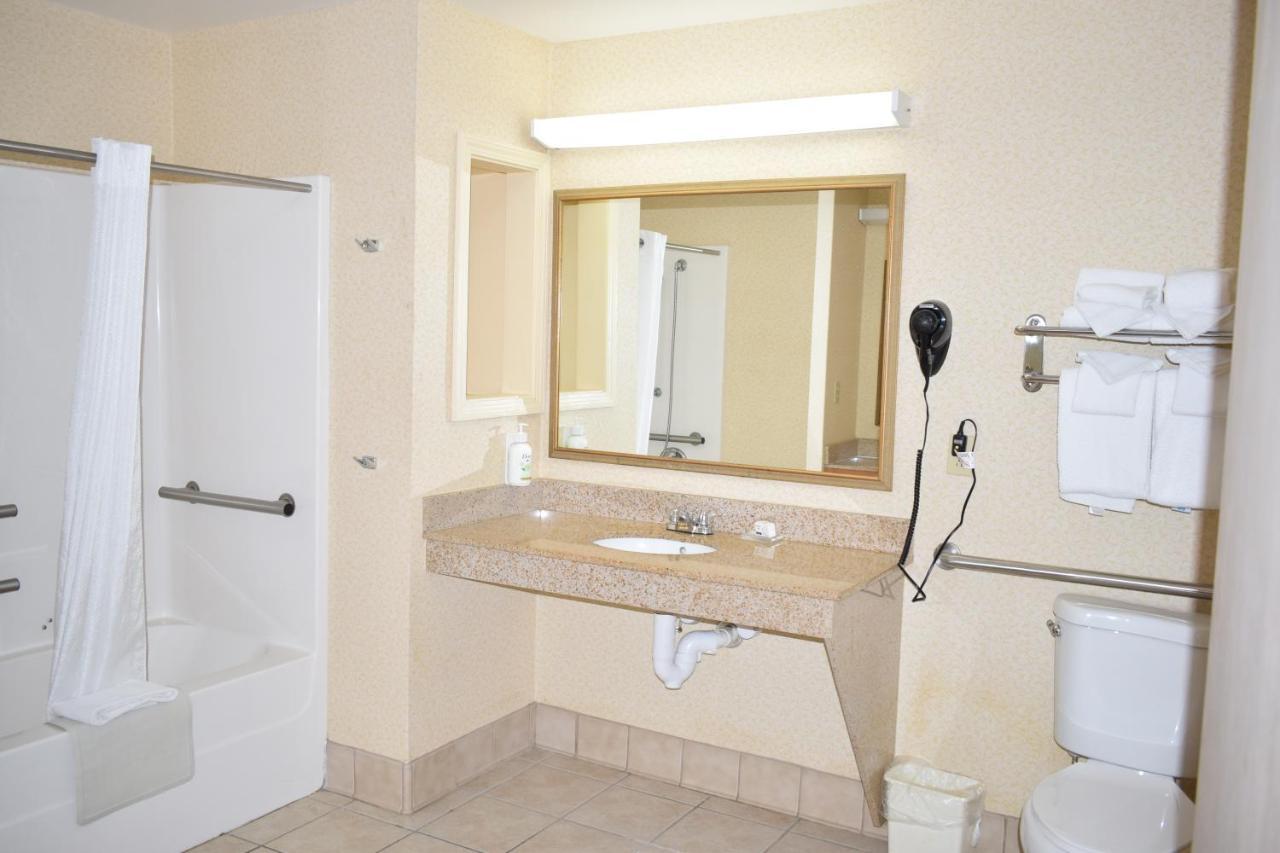 Wingate By Wyndham Youngstown - Austintown ภายนอก รูปภาพ