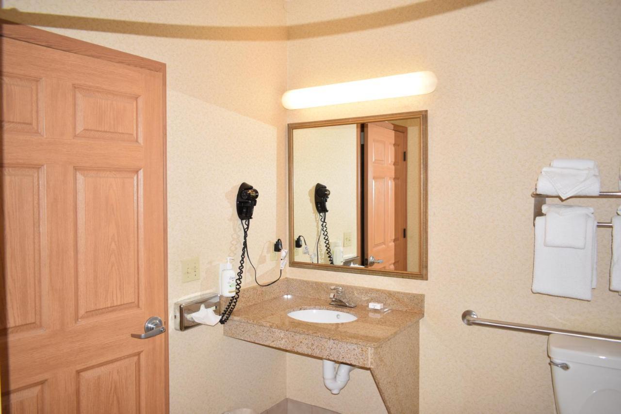 Wingate By Wyndham Youngstown - Austintown ภายนอก รูปภาพ